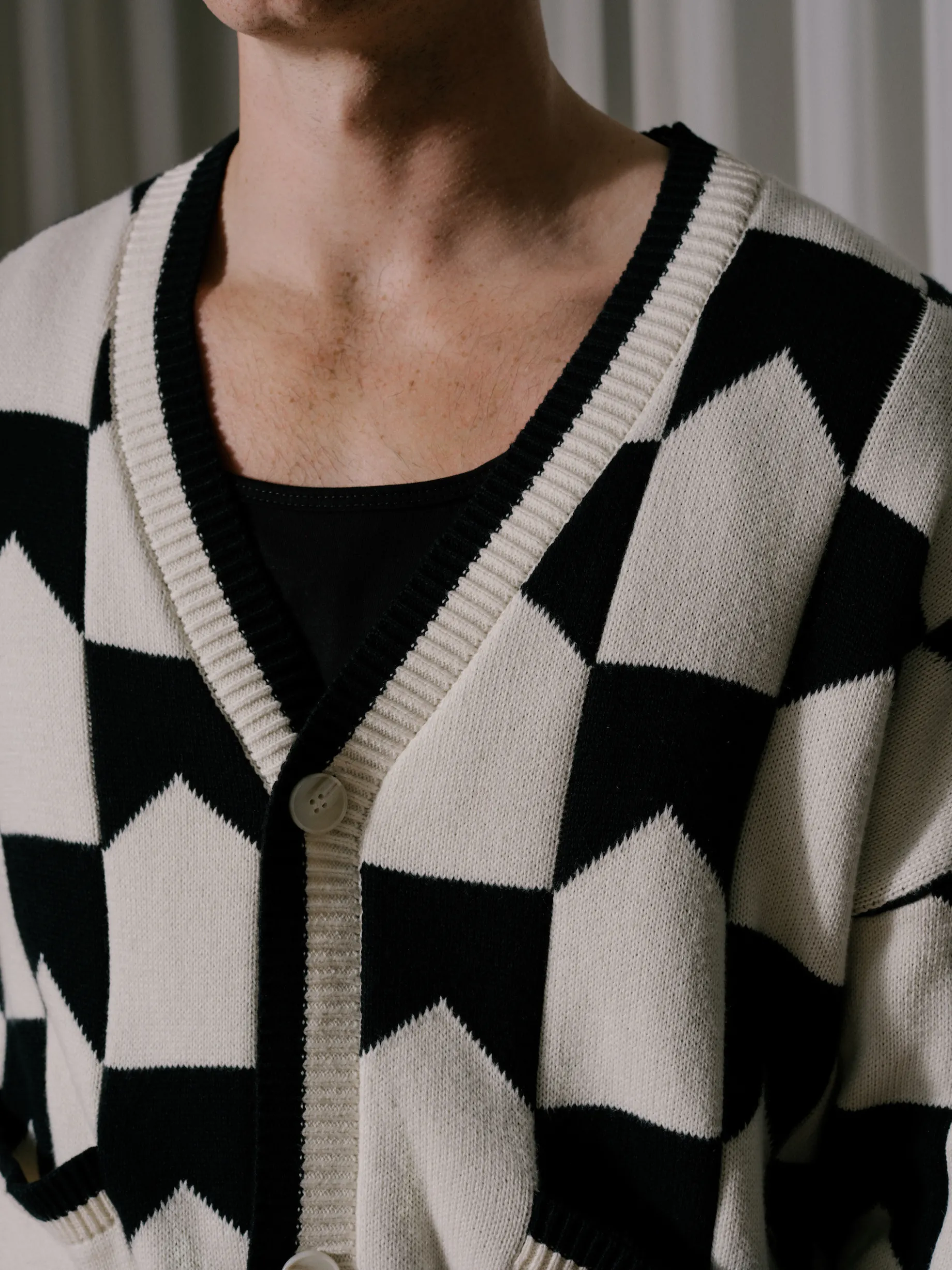 CHEVRON CHECKERED KNIT CARDIGAN