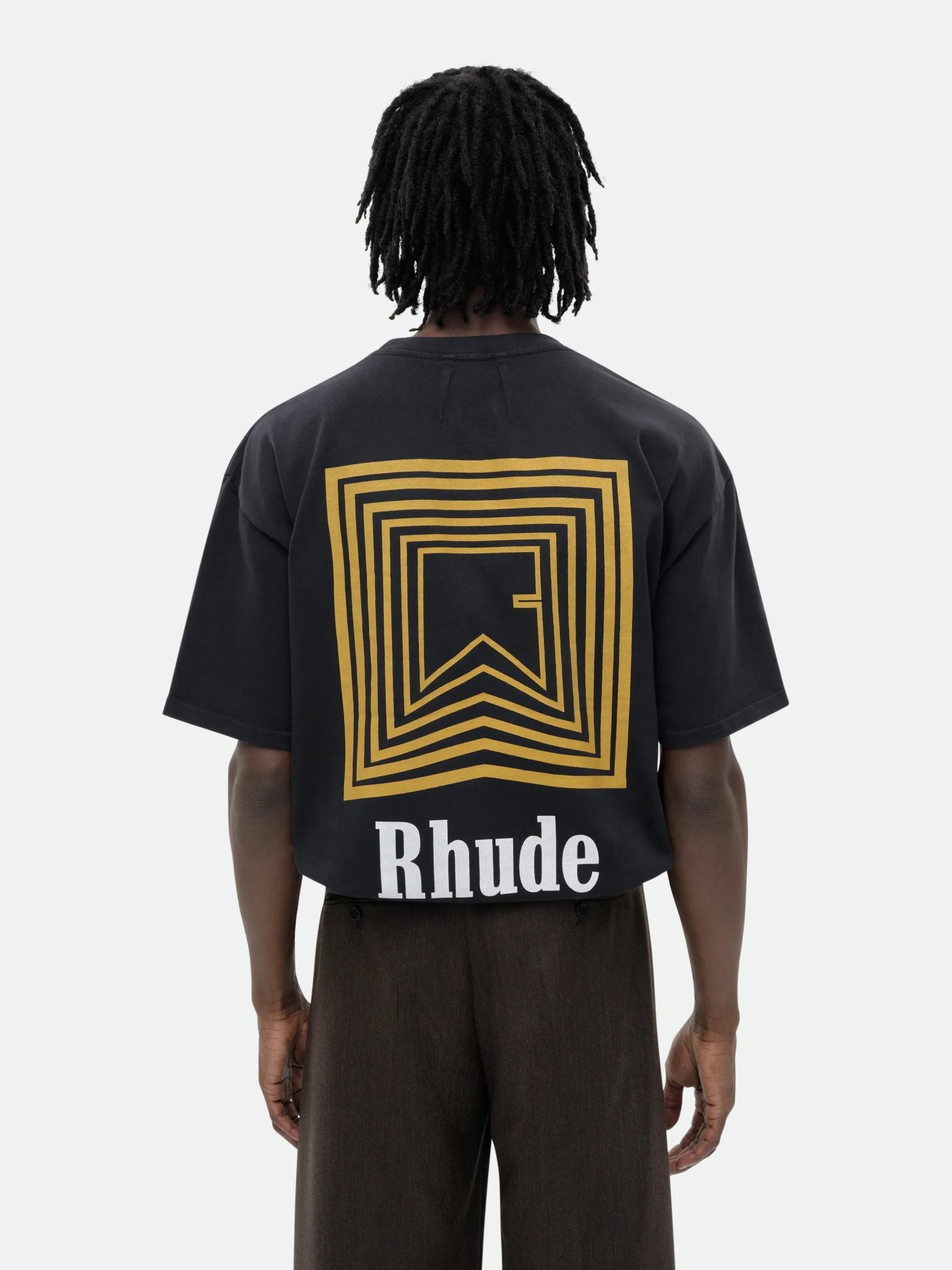 CHEVRON LOGO REPEAT TEE