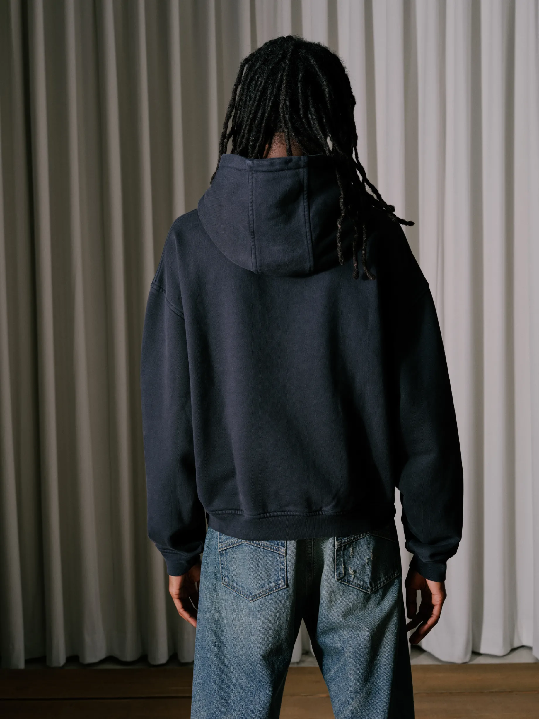 ST.TROPEZ YACHT CREST HOODIE