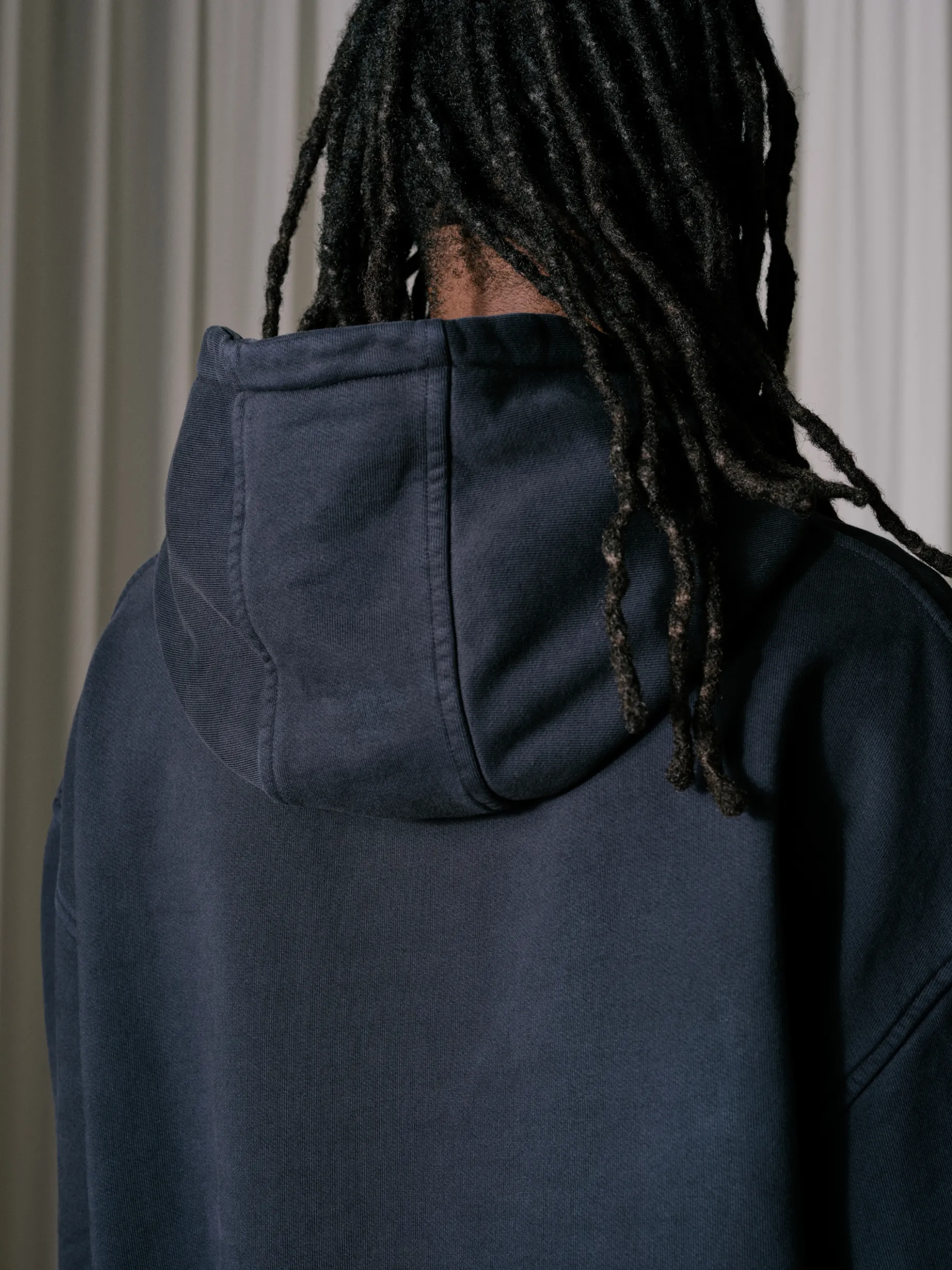 ST.TROPEZ YACHT CREST HOODIE